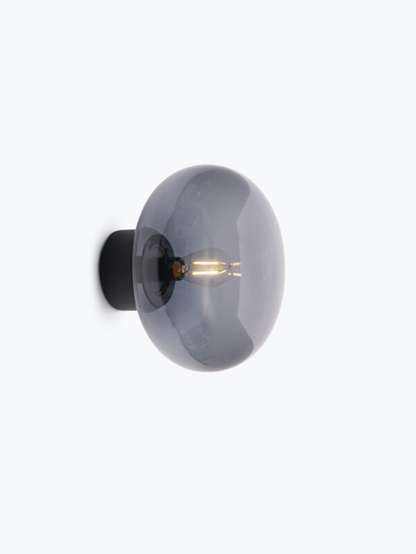 rqhliving-new-works-iluminación-aplique-pared-karl-johan-negro-2