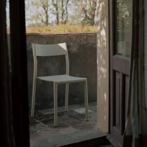 rqhliving-new-works-sillas-exterior-may-gris